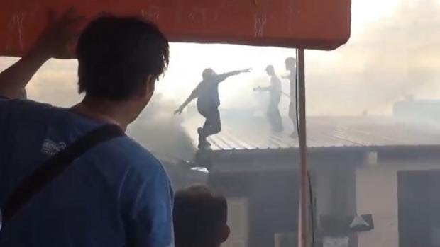 Ditinggal Pergi, Kebakaran Meludeskan 4 Unit Rumah Di Kecamatan Rappocini