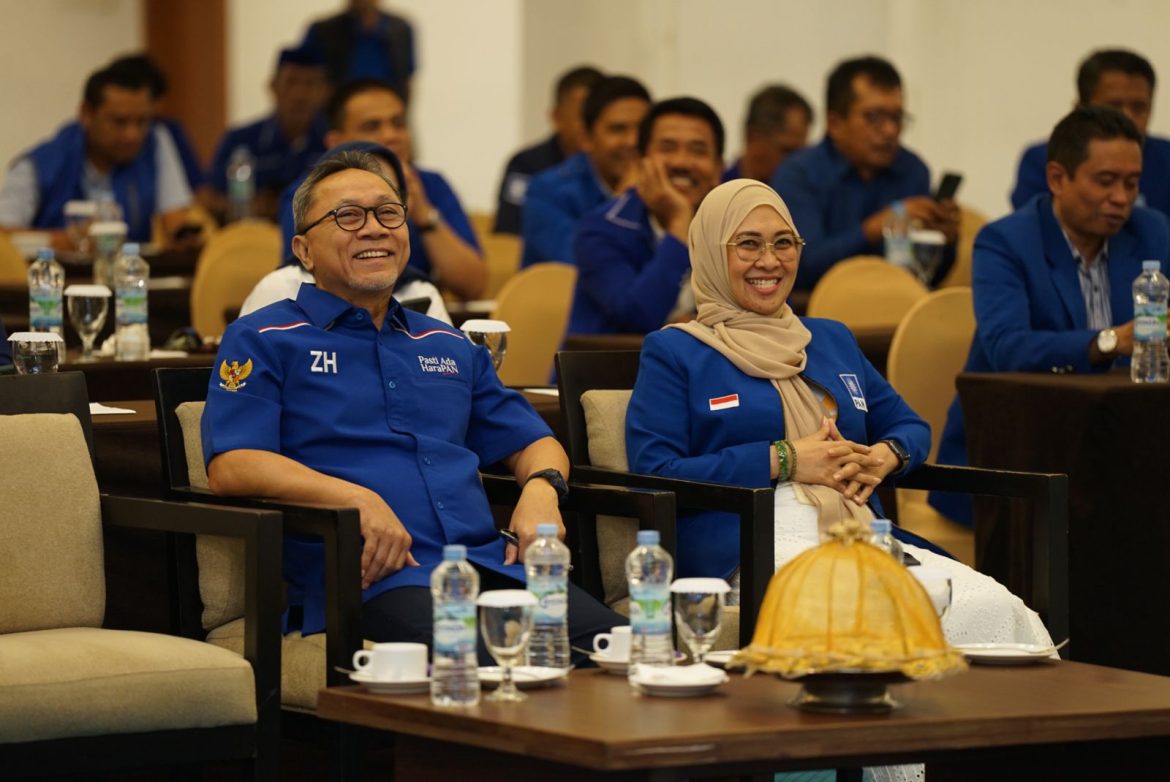 Zulhas Tanyakan Kesiapan Husniah Talenrang Di Pileg Dan Pilkada Gowa