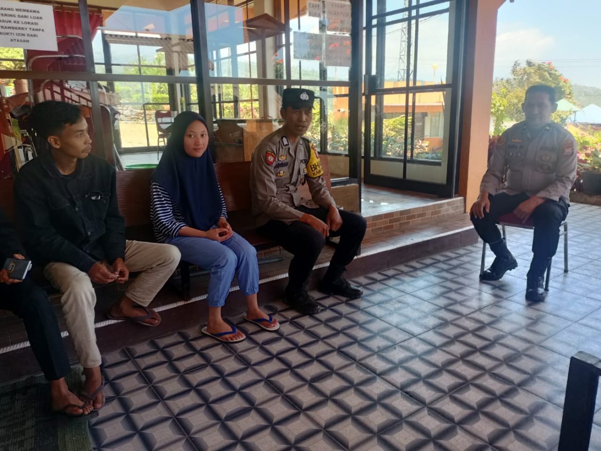 Gelar Jumat Curhat, Ini Keluhan Warga yang Disampaikan kepada Wakapolsek Tinggimoncong