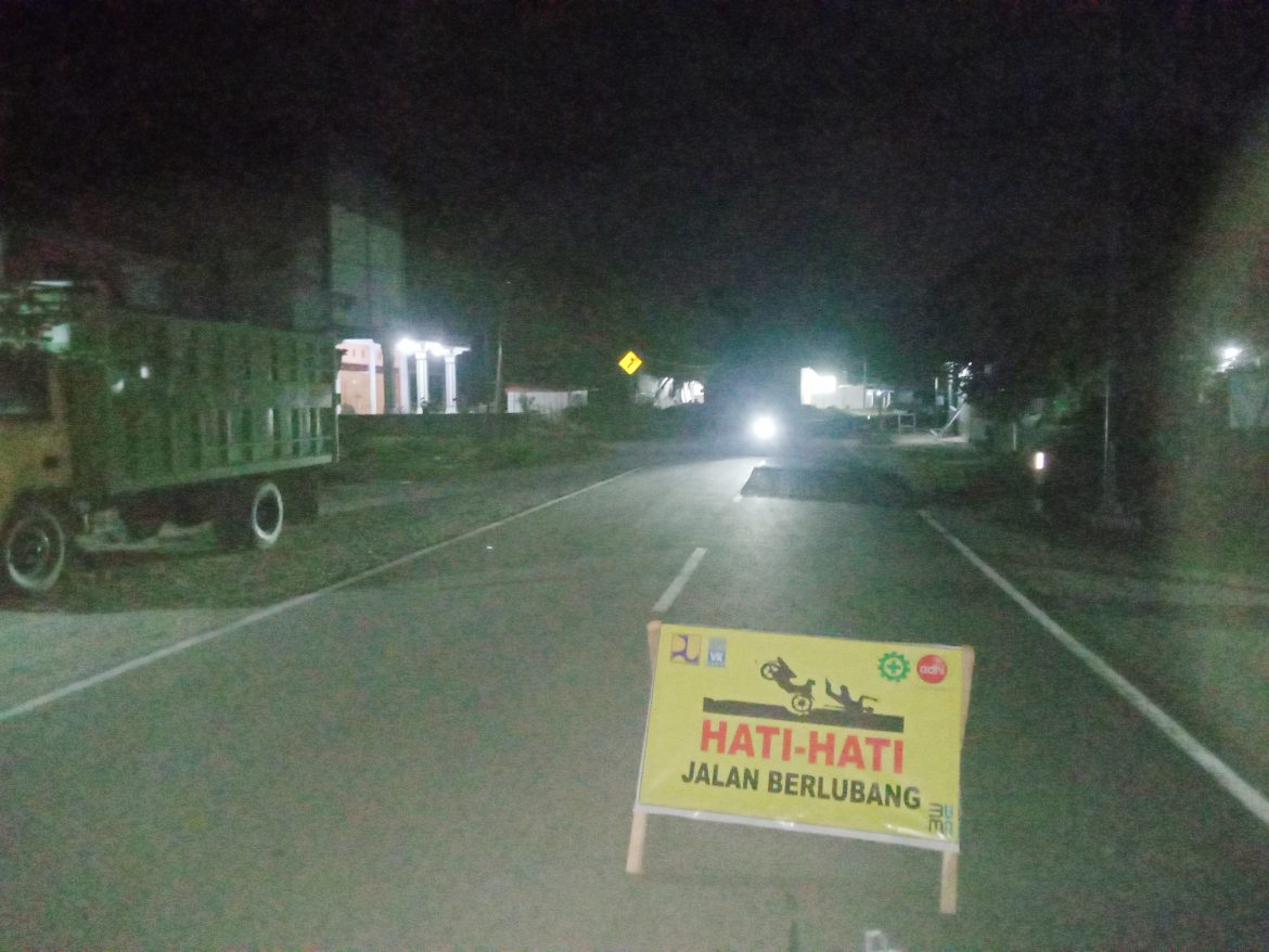 Ada Perbaikan di Beberapa Ruas Jalan, Pengendara Dihimbau Hati-hati..!!!