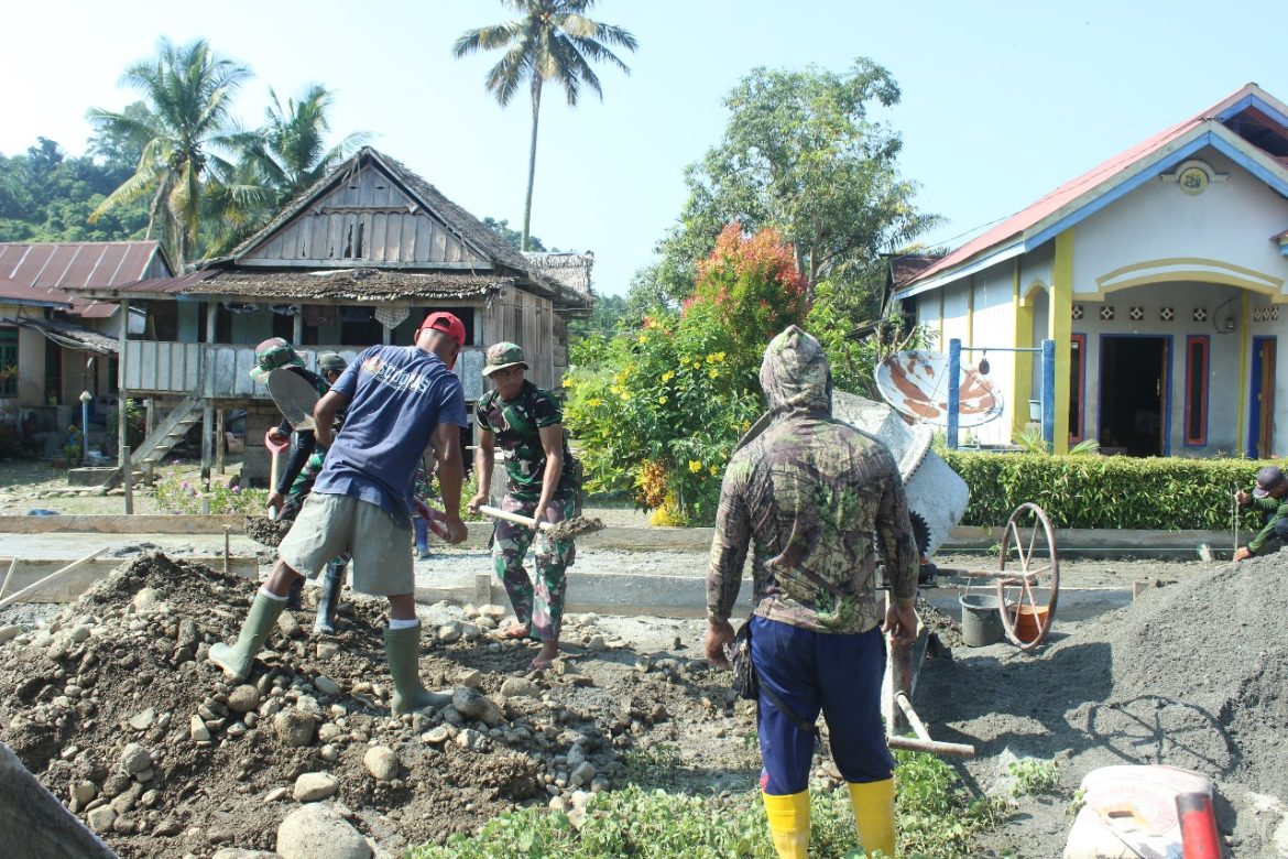 Sinergitas Satgas TMMD Dan Warga Desa Ako Semangat Tinggi Dalam Bekerja