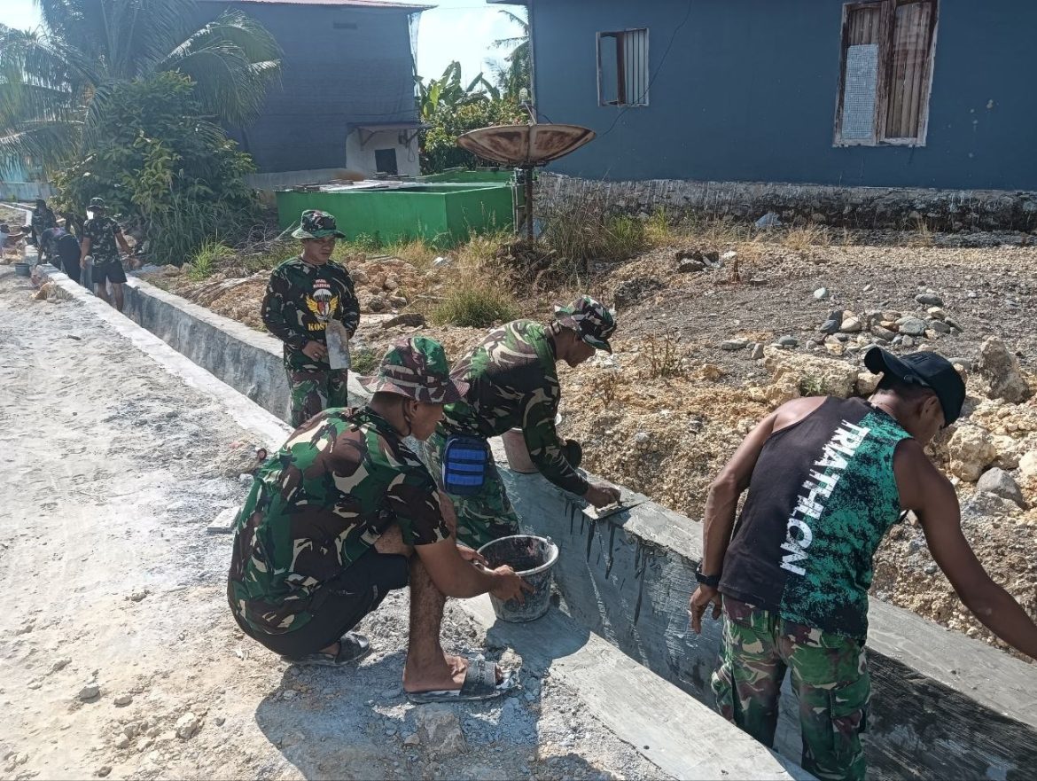 Pembuatan Drainase Satgas TMMD-118 Mencapai Bobot Penyelesaian