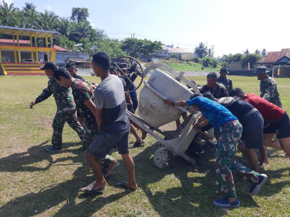 Satgas Dan Warga Tak Terlepas Gotong Royong Memindahkan Mesin Molen 