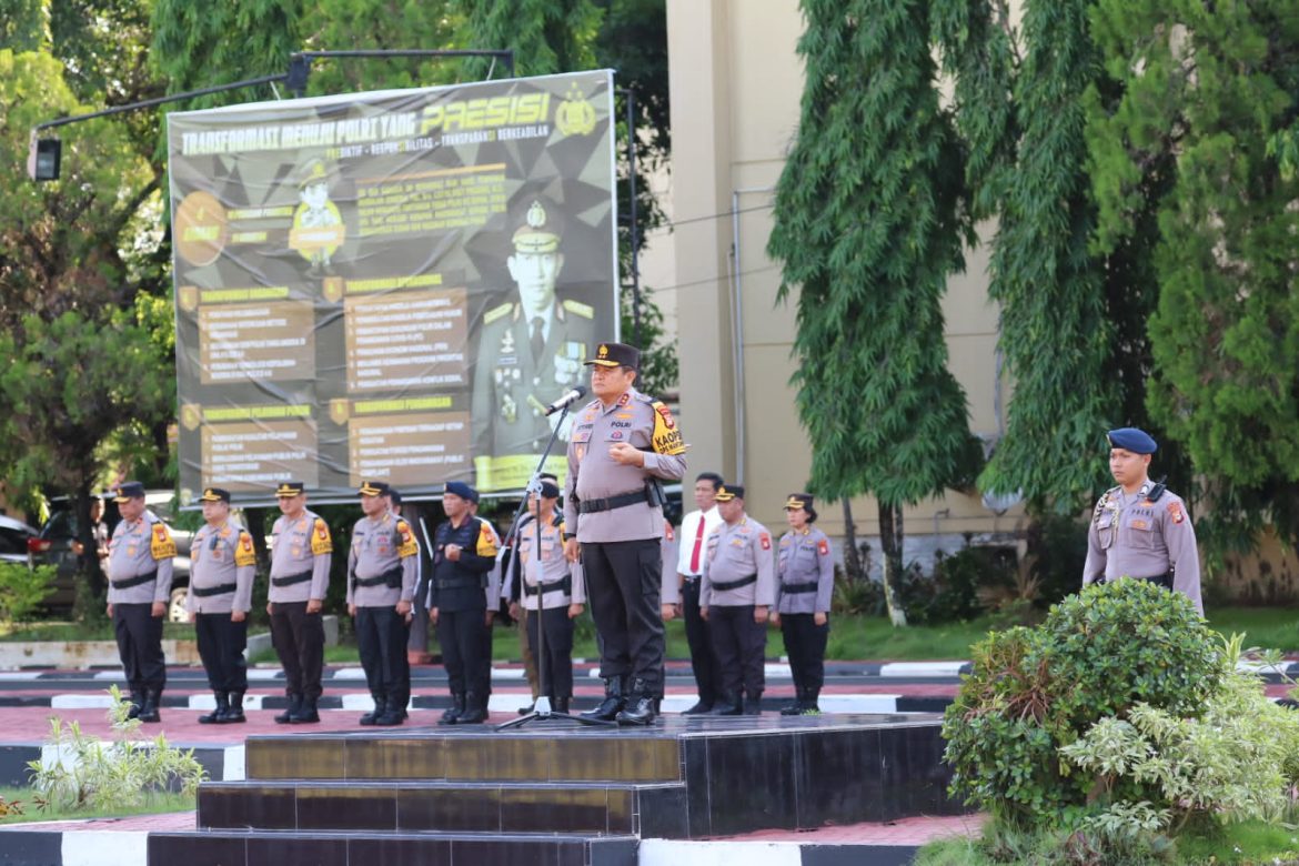 Siaga Bencana, Kapolda Sulsel Pimpin Apel Gelar Pasukan dan Pengecekan Peralatan SAR