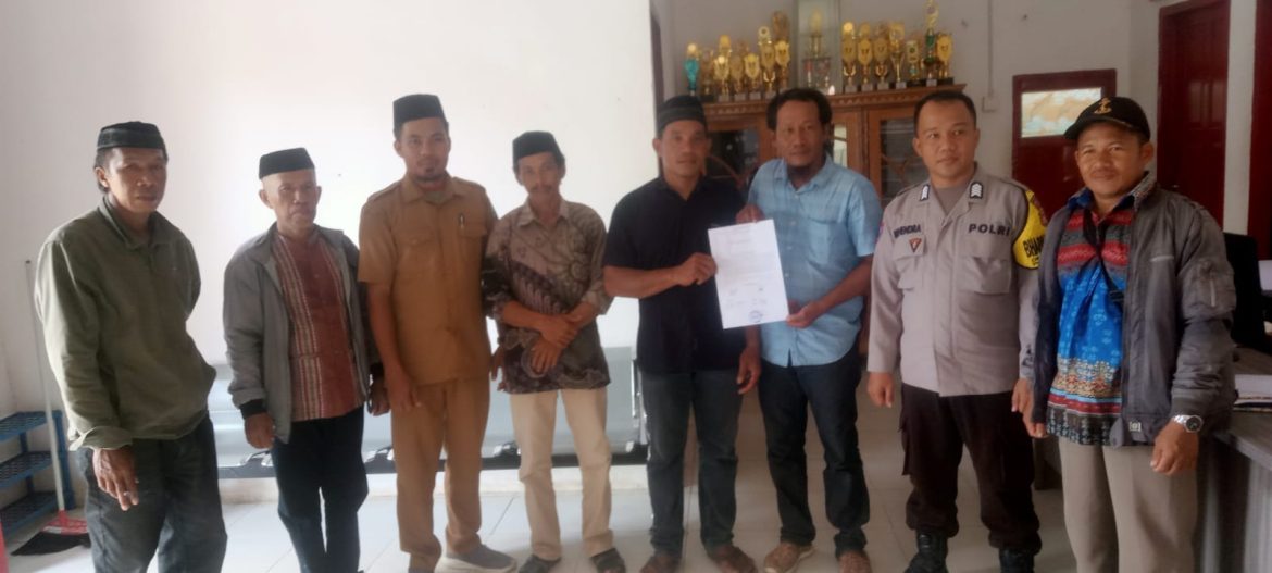 Masyarakat dan Pemilik Alat Berat yang Rusak Jalan Desa Berakhir Damai