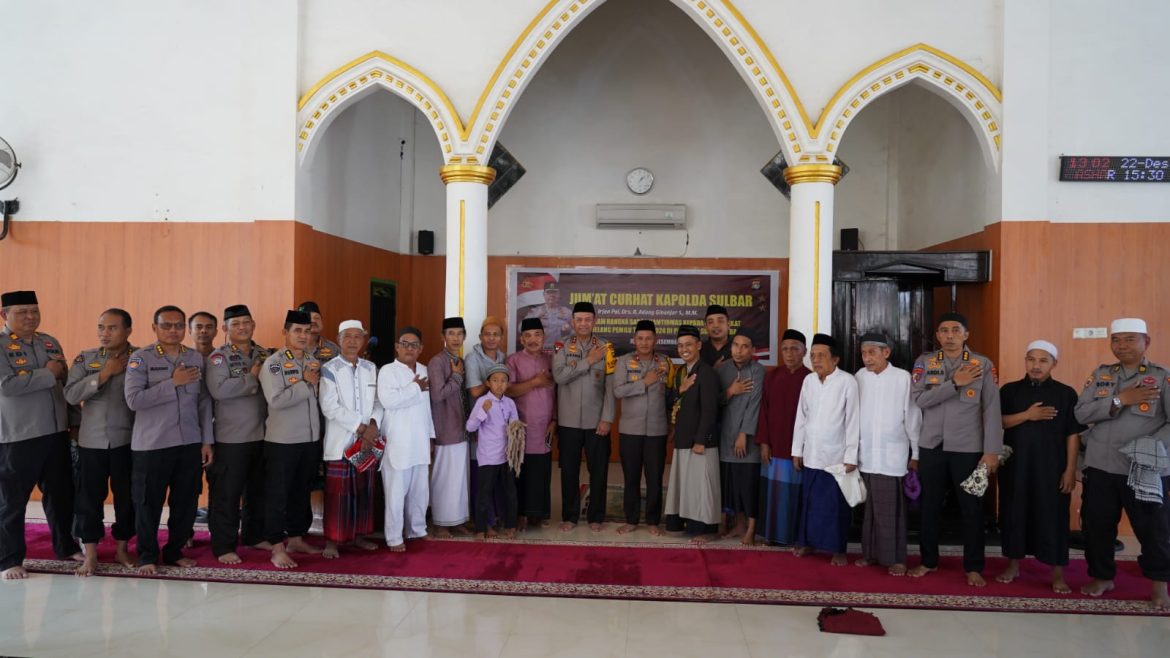 Kapolda Sulbar Gelar Jumat Curhat di Masjid Nurul Anhar Mamuju