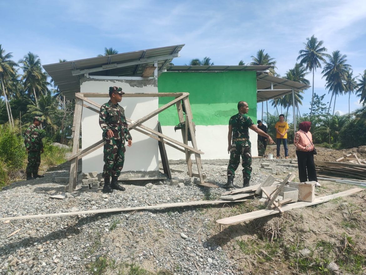 Komandan Kodim 1427/Pasangkayu Meninjau Langsung Kegiatan Pembangunan Sekolah Dasar Di Dusun Kalindu