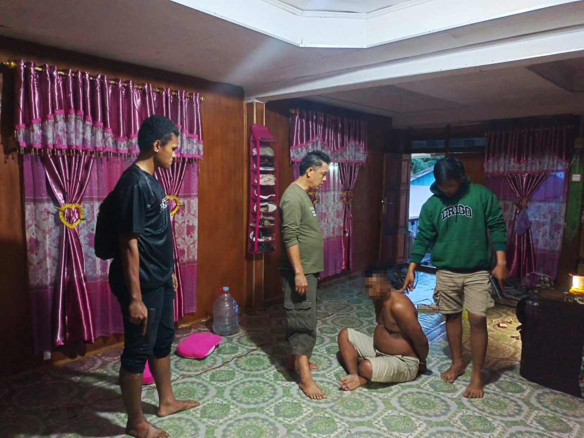 Asyik Nyabu di Rumah, Dua Pemuda Diciduk Tim Sat Narkoba Polres Mateng