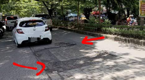 Potret Jalan Rusak Di Hartasning, Masyarakat : Lagi Lagi Makan Korban