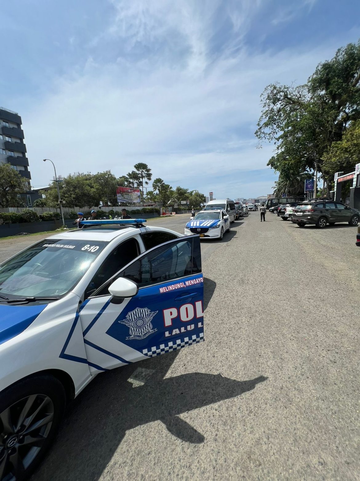 Dirlantas Polda Sulbar Terjun Langsung Kawal Kunjungan RI 2 di Mamuju 