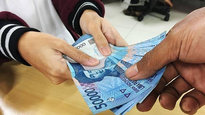 Pegawai Dispenduk Malang Terjaring OTT,Diduga Tarik Pungli KTP Rp.150 Ribu