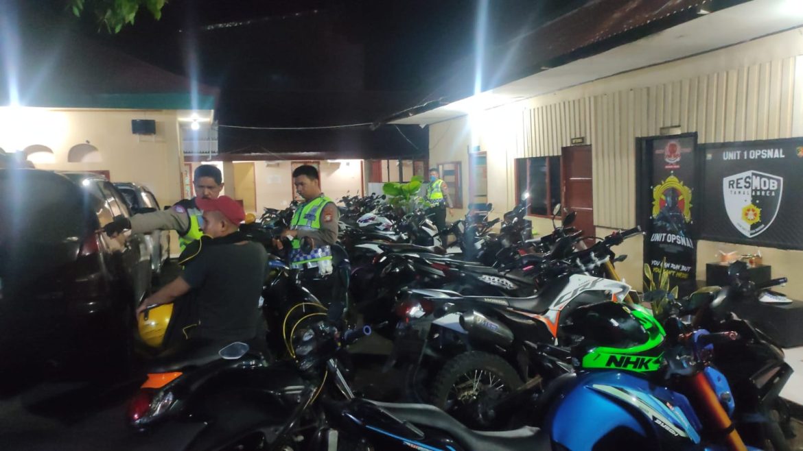 Gelar Ops Cipta Kondisi, Puluhan Motor Knalpot Brong Terjaring Razia Polsek Tamalanrea
