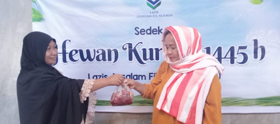 Laziz Assalam Fil Alamin Berbagi Daging Kurban di Hari Raya Idul Adha 1445H