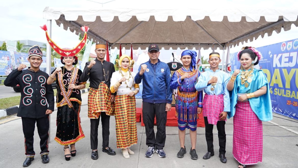 Kapolda Sulbar Hadiri Pembukaan Kejurnas Cabor Dayung