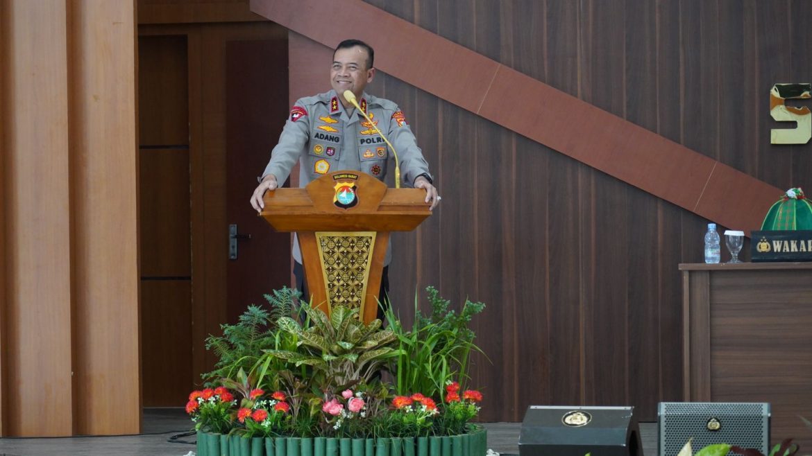 Kapolda Sulbar Berikan Wejangan Kepada 205 Bintara Remaja!