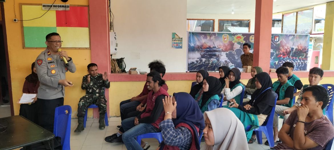 Kapolsek Tapango Pemateri Penyuluhan Hukum TMMD Ke-121 Kodim 1402/ Polman TA.2024 