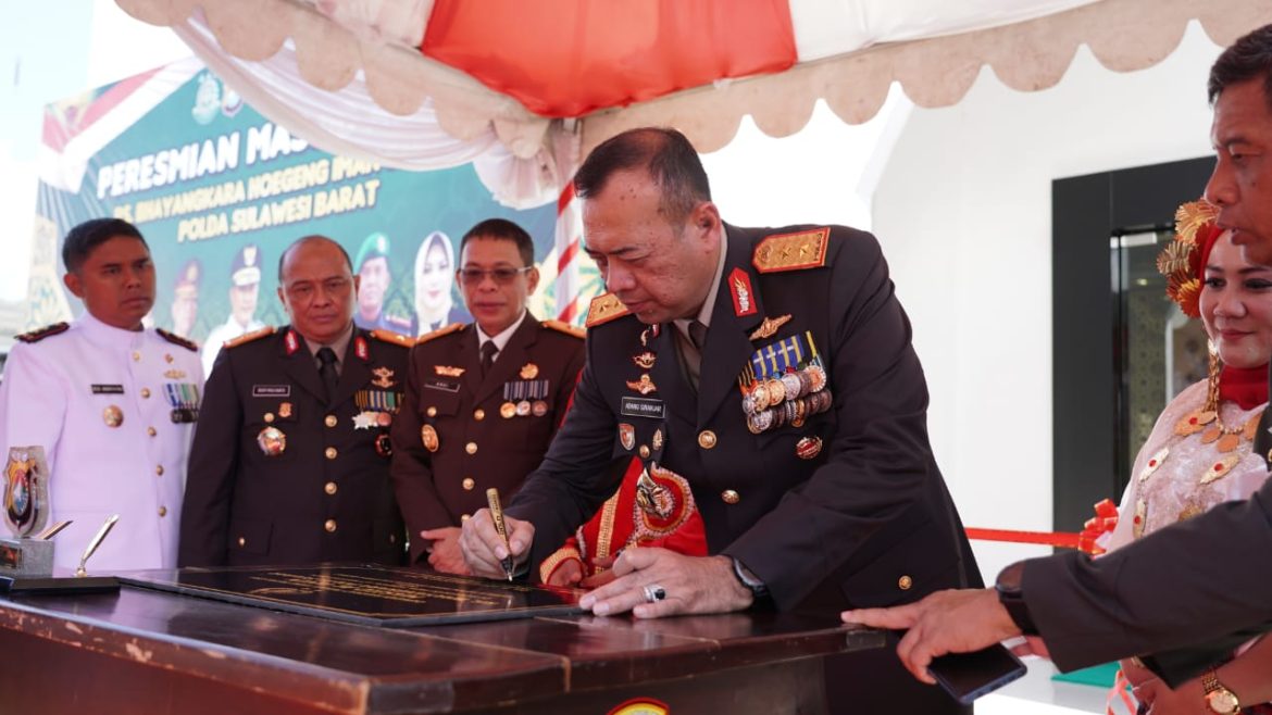 Kapolda Sulbar Resmikan Masjid Al Amin RS Bhayangkara, Tandai Semangat Kemerdekaan Dan Keberkahan