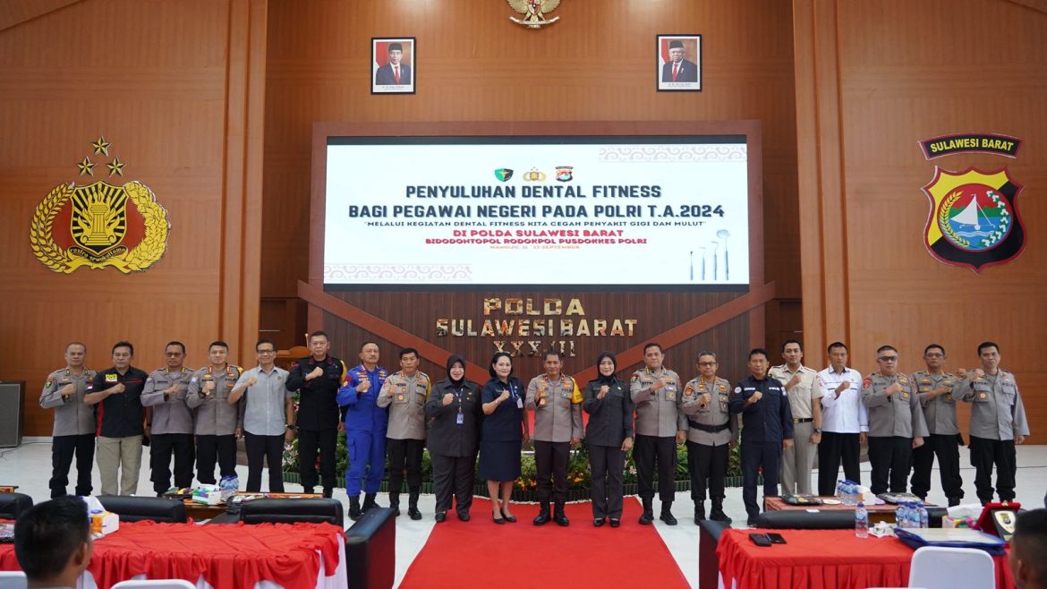 Wakapolda Sulbar Buka Penyuluhan Dental Fitness Untuk Pegawai Polri
