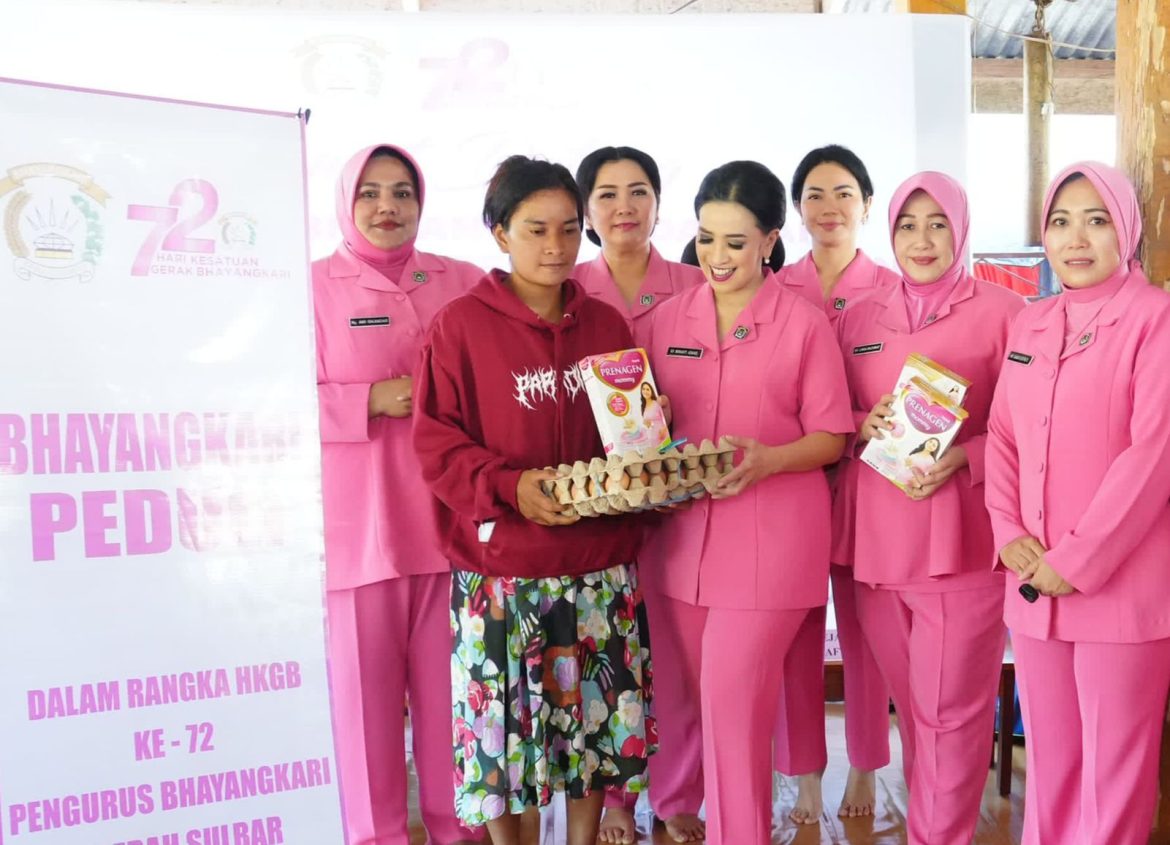 Cegah Stunting, Bhayangkari Subar Berikan Edukasi Dan Bantuan Telur, Susu Jenis Prenagen