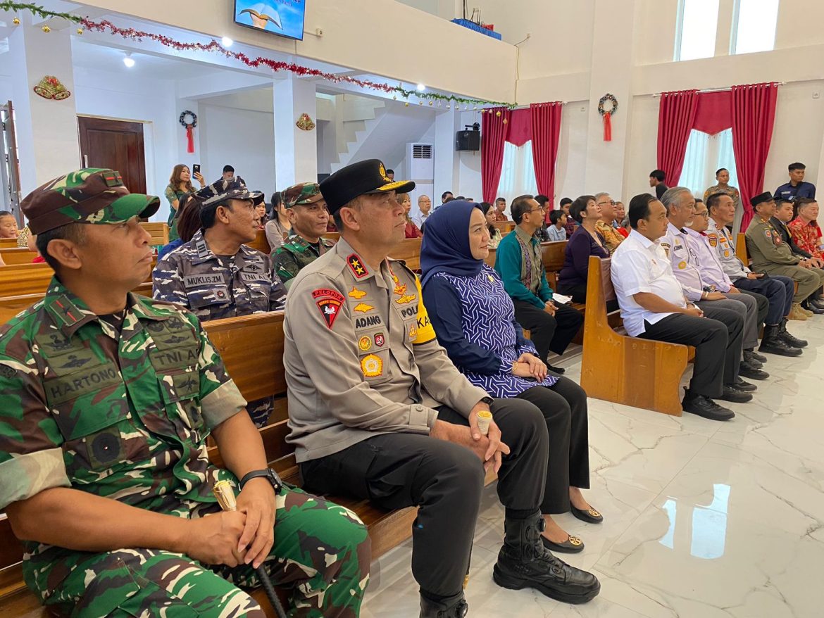 Jamin Natal Aman, Kapolda Bersama Forkopimda Kunjungi Langsung Gereja-Gereja 
