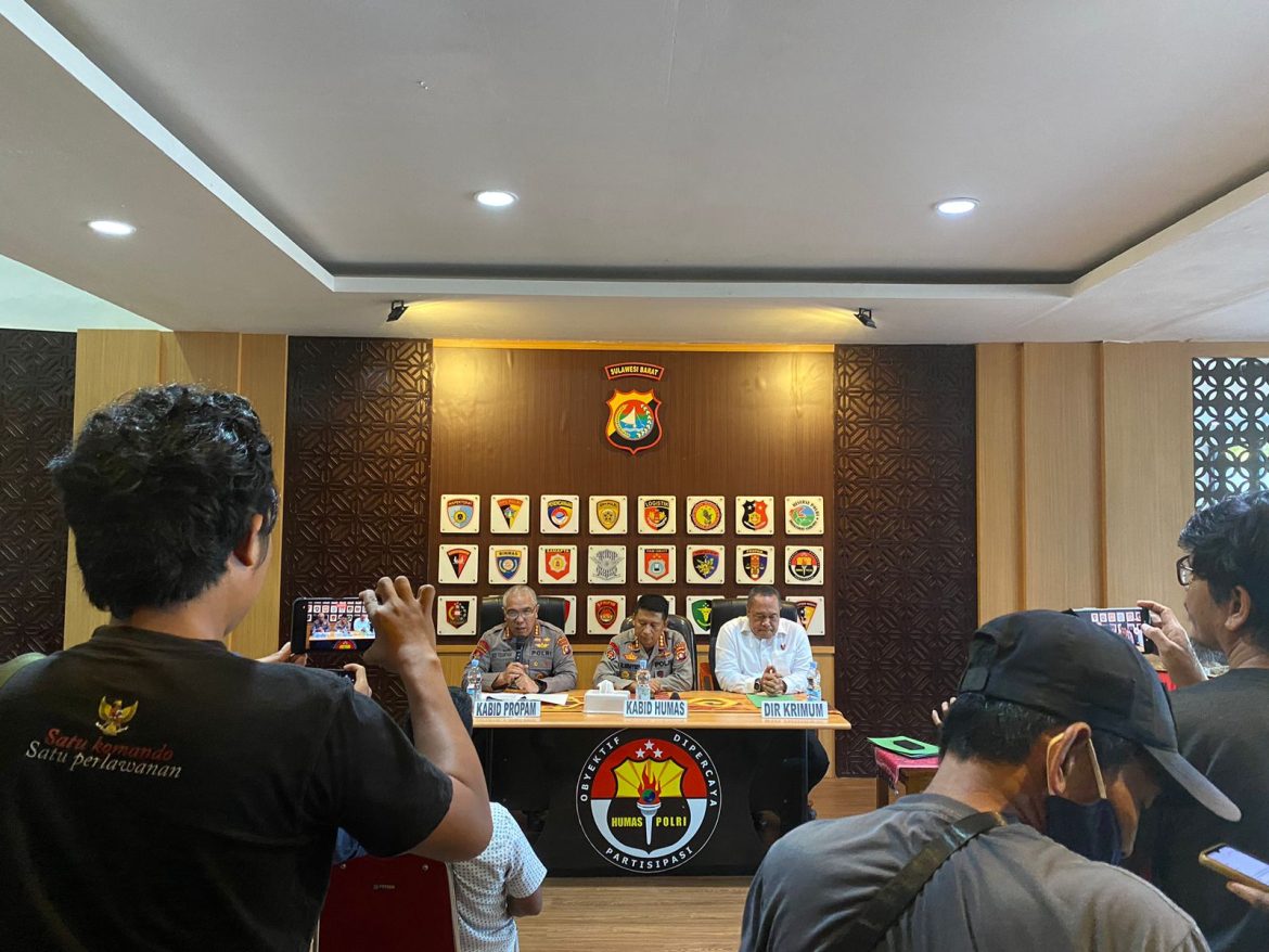 Press Release, Polda Sulbar Sampaikan Kejadian Rill Kasus Oknum Polri Vs Mahasiswa