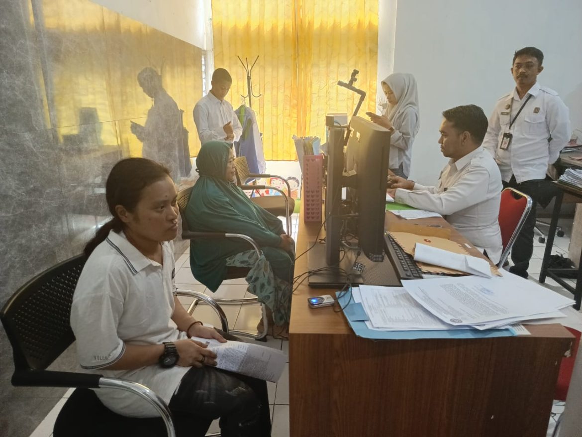 Bapas Makassar Terima Klien Bebas Integrasi Pembebasan dan Cuti Bersyarat