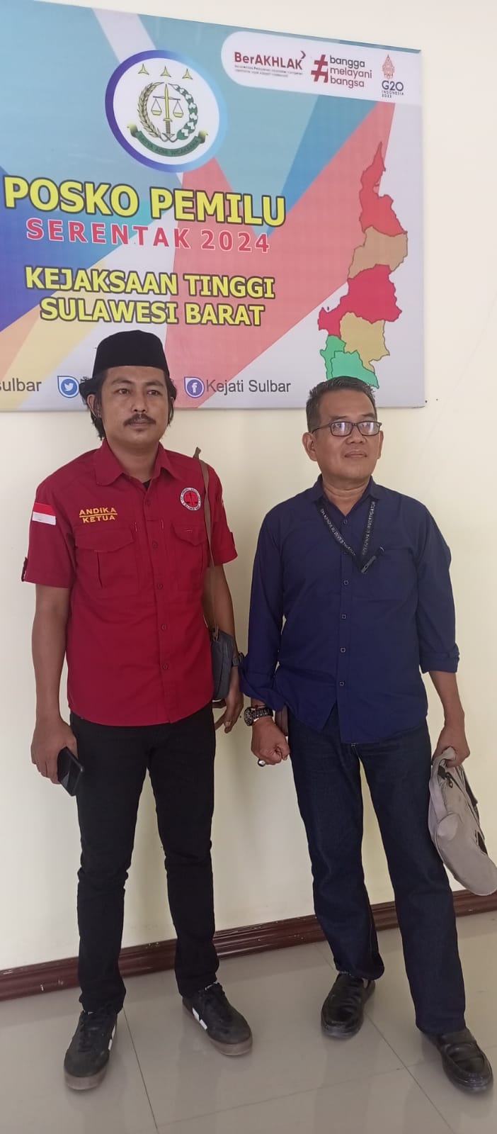 LP-KPK Dan LSM Merdeka Datangi Kejati Sulbar, Pertanyakan Proyek Jembatan Diduga Gunakan Material Ilegal