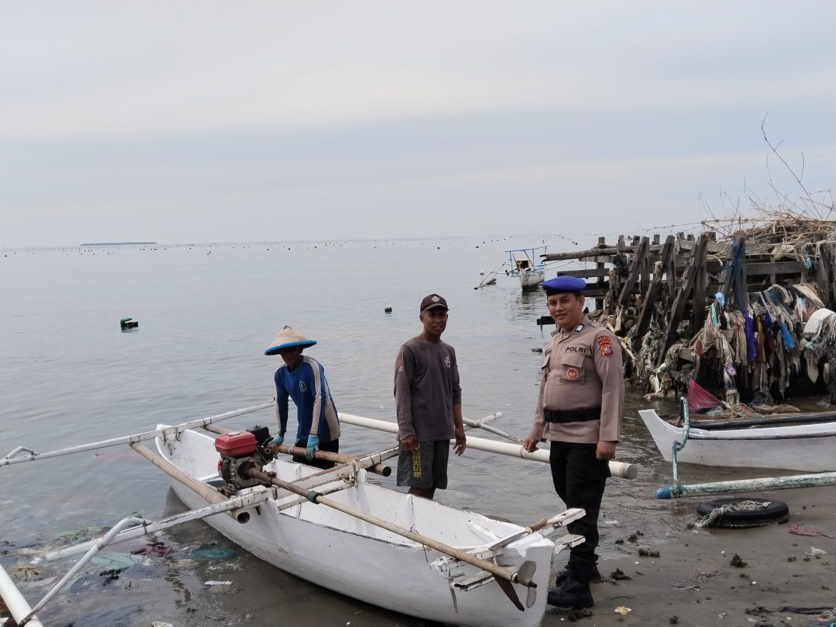 Sat Polair Polres Polman Laksanakan Binmas Perairan Di Pesisir Pantai Kelurahan Lantora
