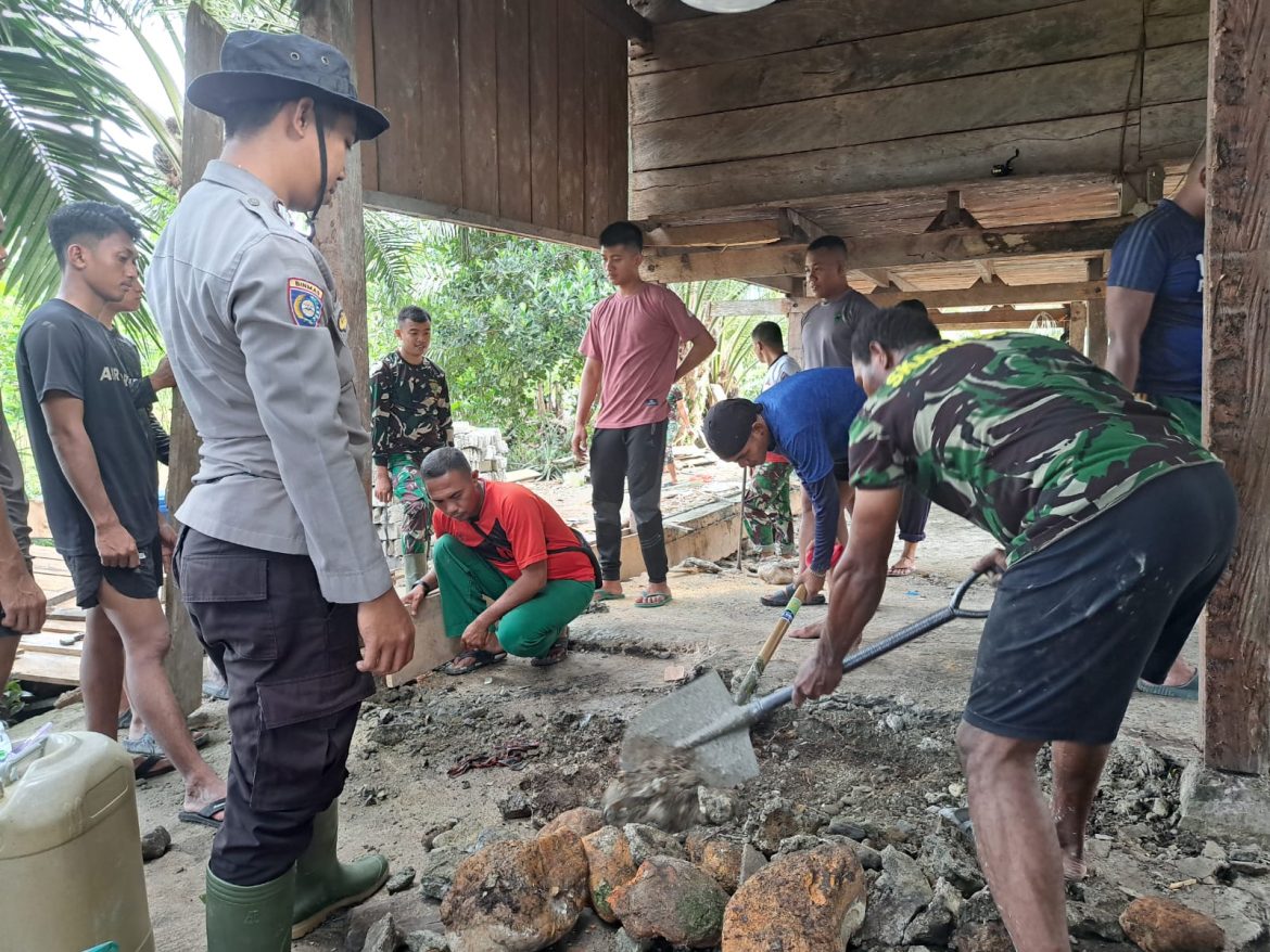 Satgas TMMD Ke-123 Kodim 1427/Pasangkayu Lanjutkan Pengerjaan Rumah Layak Huni Bagi Warga Kurang Mampu