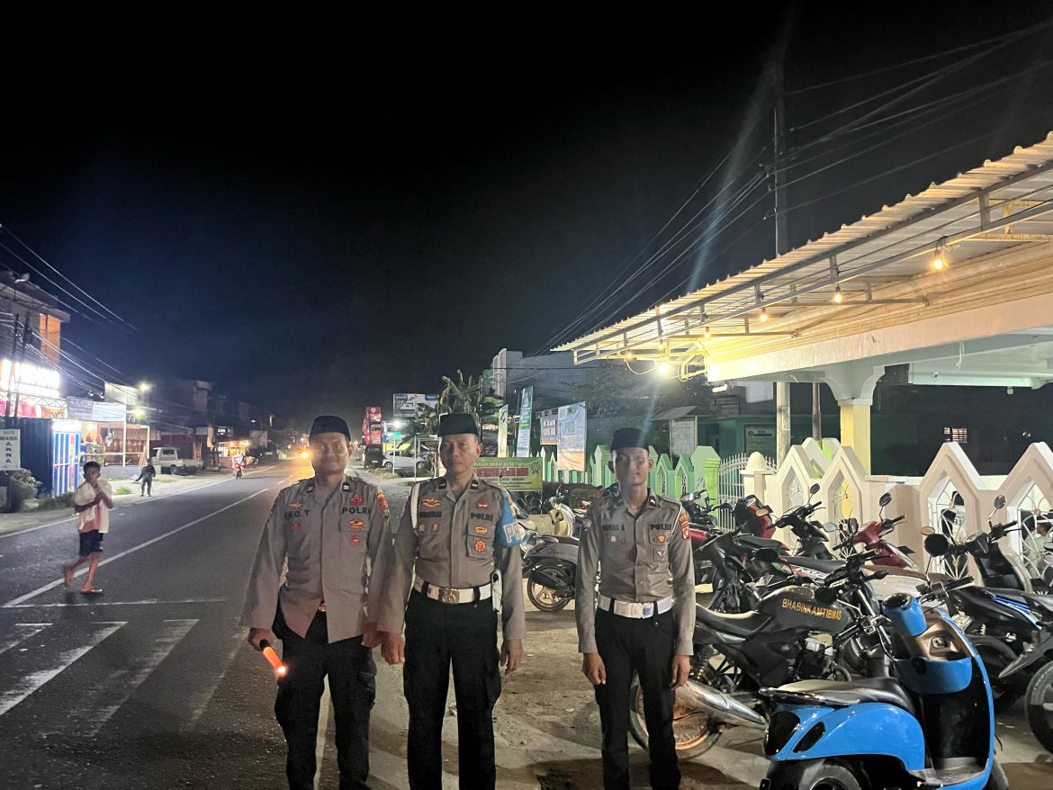 Polres Polman Dan Jajaran Polsek Gelar Pengamanan Shalat Tarwih, Cegah Gangguan Kamtibmas