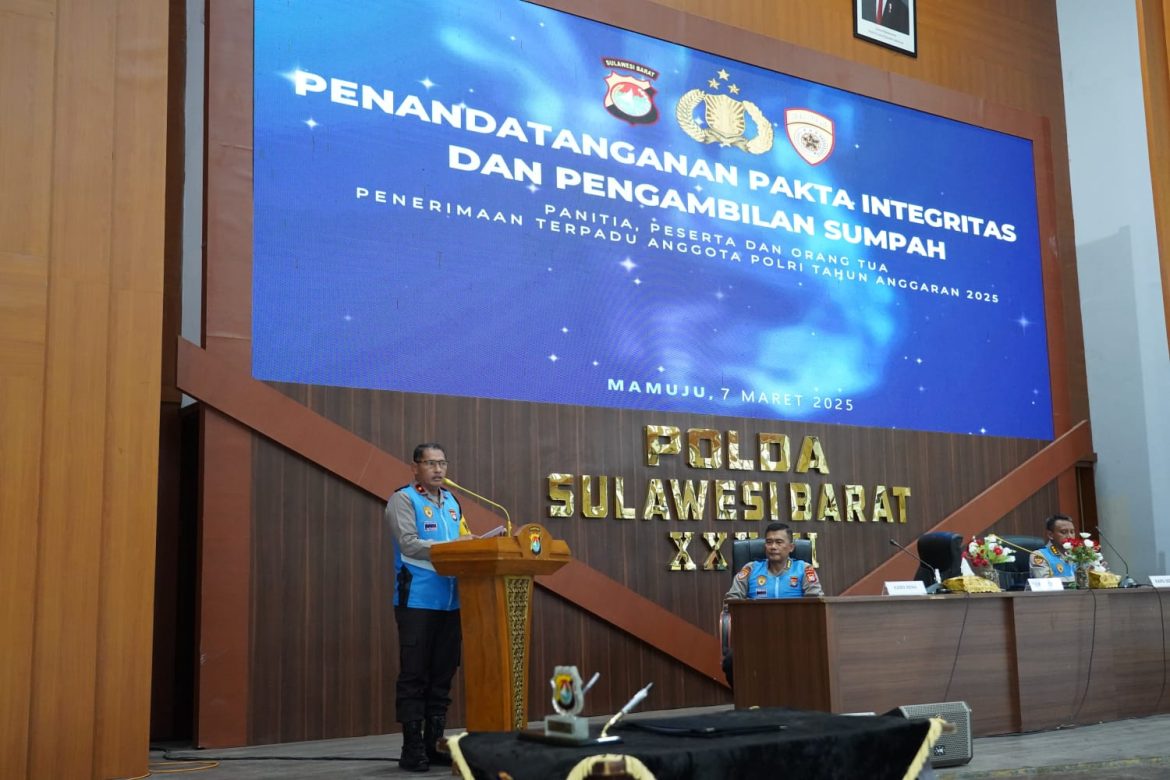 Wakapolda Sulbar Pimpin Sumpah Dan Penandatanganan Integritas Seleksi Polri