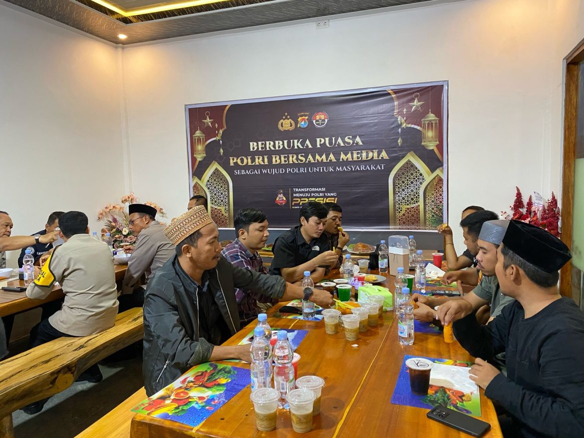 Buka Bersama Polda Sulbar dan Insan Pers Pererat Silaturahmi, Menuju Polri Yang Diharapkan Masyarakat