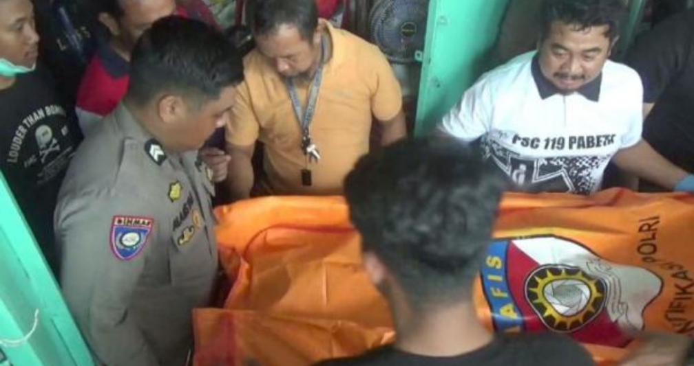 Dugaan bunuh diri di Mateng polisi temukan tewas gantung diri di toko miliknya bukti Awal di TKP (perempuan 41 tahun)   