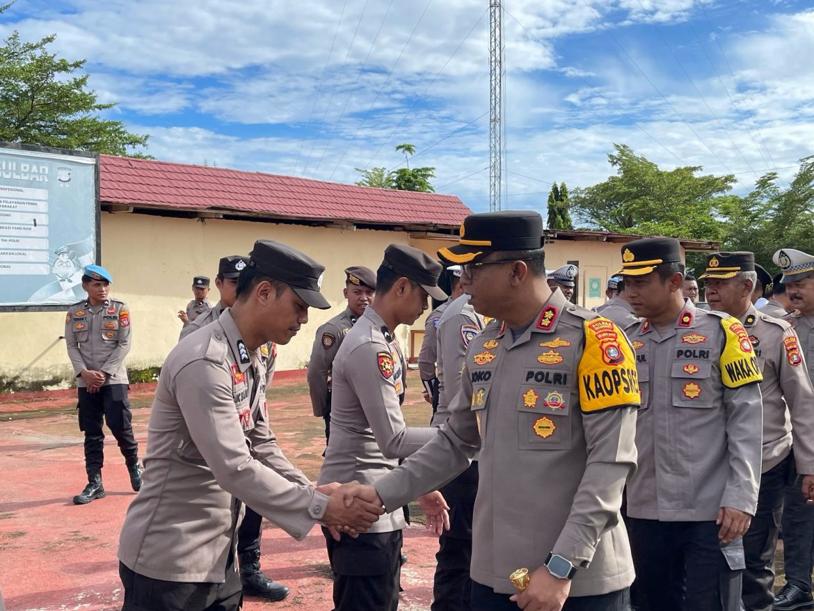 Kapolres Pasangkayu Gelar Halal Bihalal Bersama Anggota di Lapangan Apel