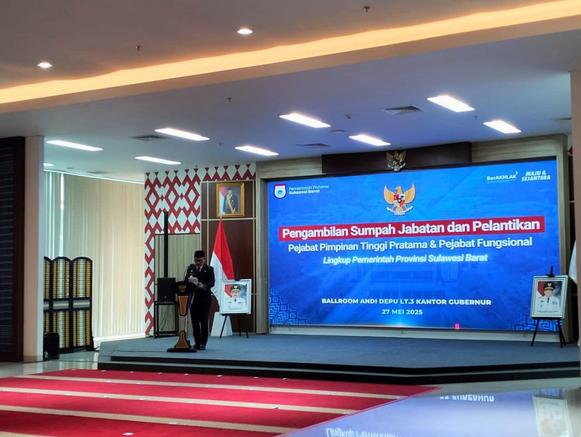 Plt. Kepala Biro Organisasi Hadiri Pelantikan Pejabat di Lingkup Pemprov Sulbar