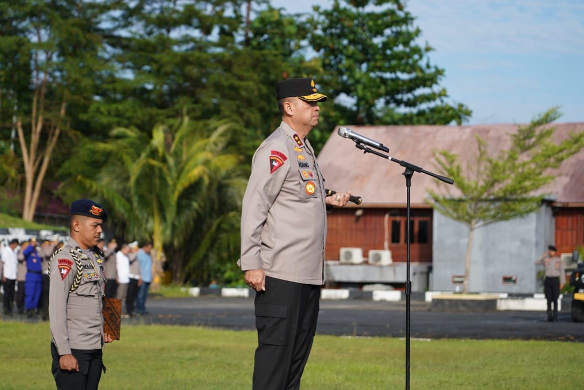 Apel Siaga Mei Day: Kapolda Sulbar Tekankan Peran Polri dalam Menjaga Ketertiban dan Keamanan