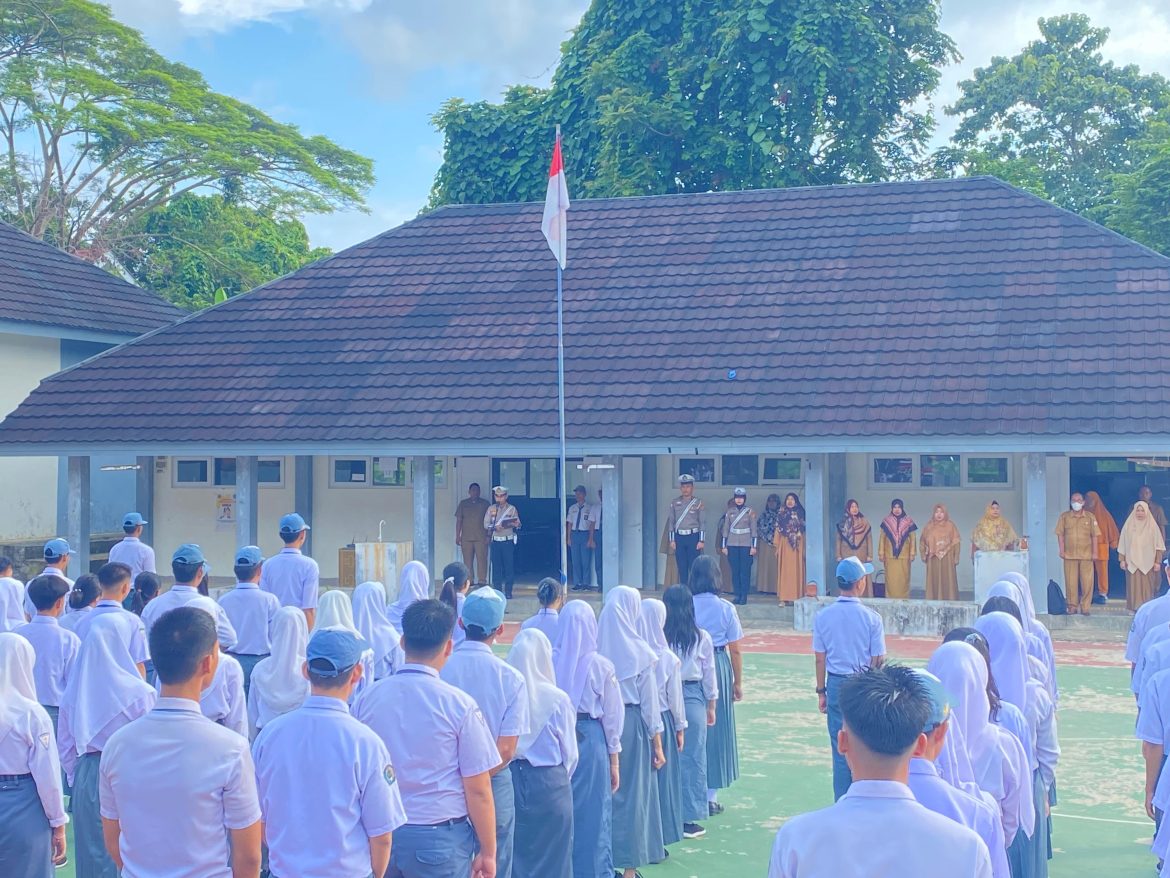 Ditlantas Polda Sulbar Kampanyekan Keselamatan Berlalu Lintas di SMA Negeri 2 Mamuju