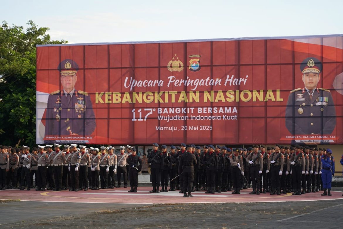 Bersama Bangkit untuk Indonesia Maju, Polda Sulbar Gelar Upacara Harkitnas