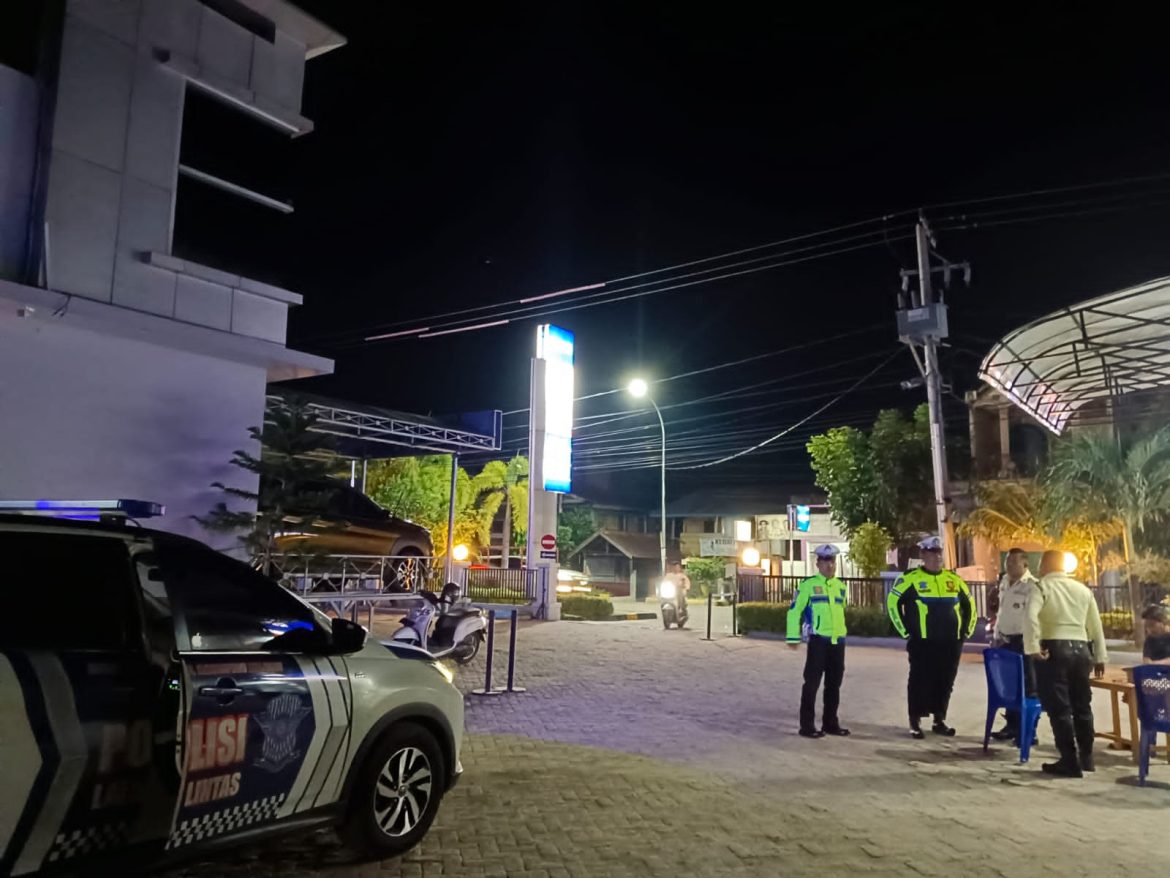 Sat Lantas Polres Polman Laksanakan Blue Light Patrol Gangguan Pelanggaran Lalu Lintas di Malam Hari