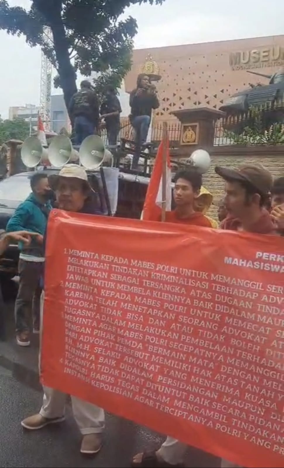Advokat Dikriminalisasi? PERMAPI Desak Pemeriksaan Kapolres Lombok Tengah oleh Mabes Polri