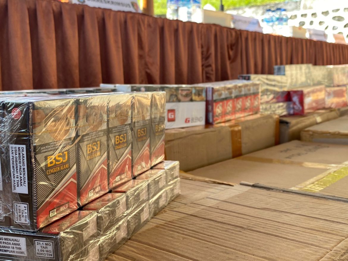 17 Dus Rokok Ilegal Diamankan Polisi dan Bea Cukai