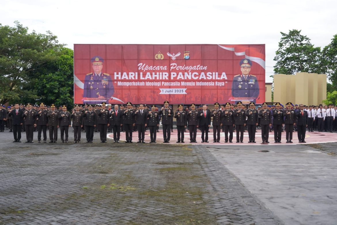 Upacara 1 Juni di Polda Sulbar: Profesionalisme dan Nasionalisme