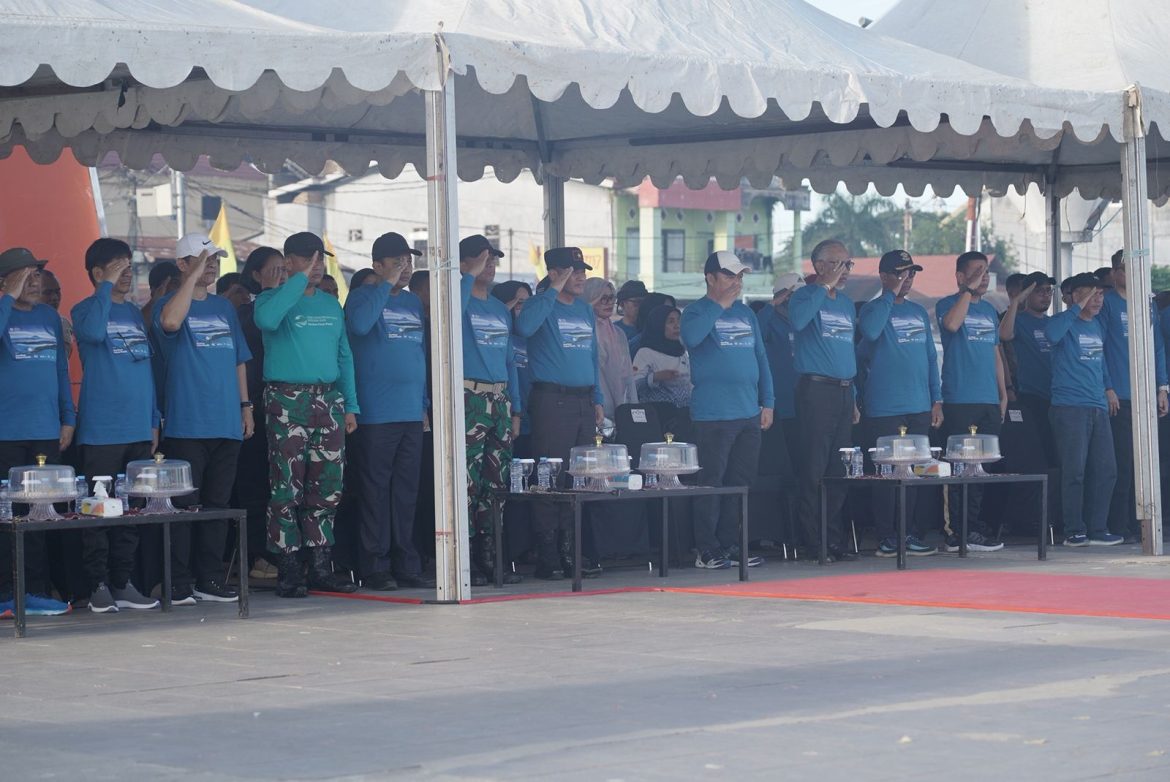 Wakapolda Sulbar Dorong Kesadaran Lingkungan Hidup Lewat Aksi Bersih Pantai di Anjungan Manakarra