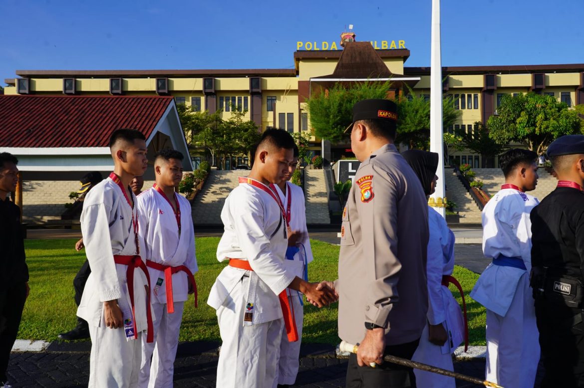 Polda Sulbar Borong Medali Karate Nasional