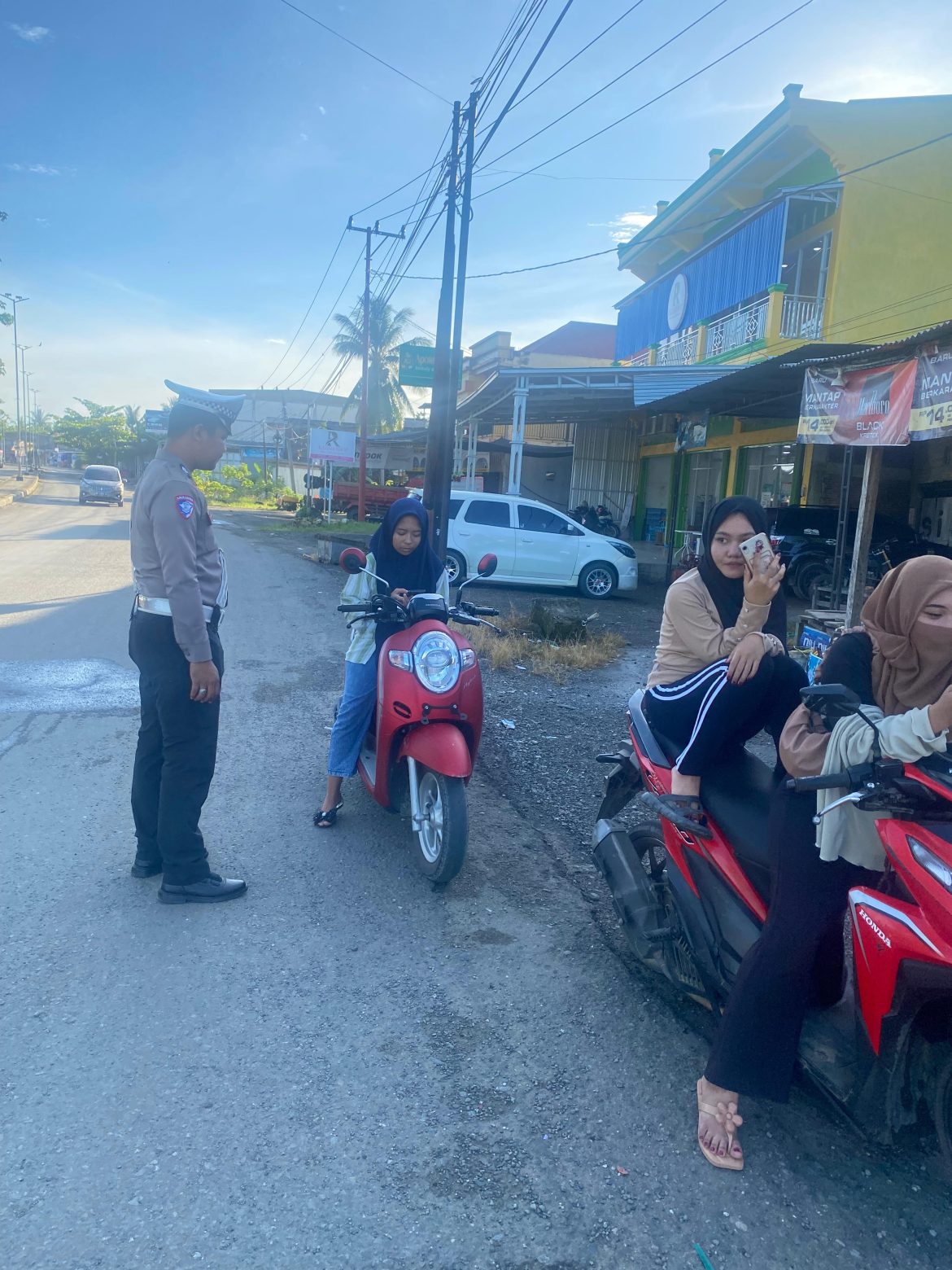 Beri Kesadaran Untuk Masyarakat, Satlantas Polres Mateng Gelar Commander Wish Di Wilayah Hukumnya 