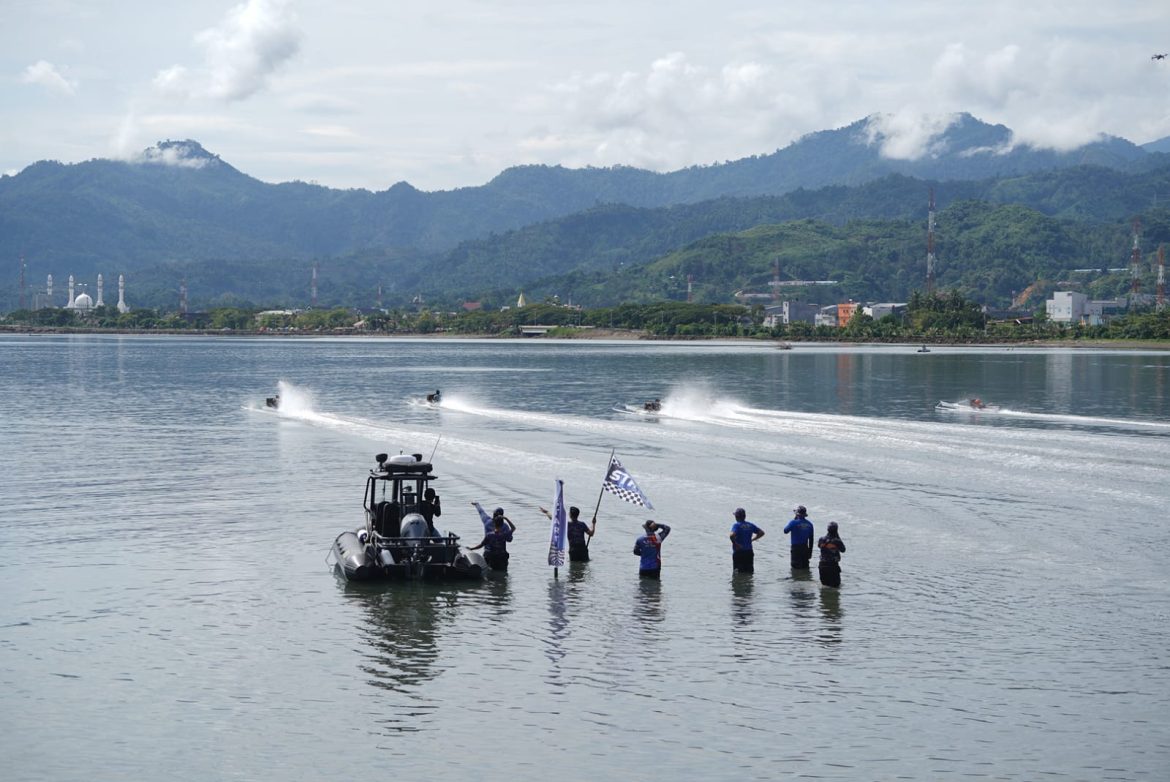 Lestarikan Budaya Lokal, Polda Sulbar Gelar Lomba Katinting Spektakuler di Hari Bhayangkara