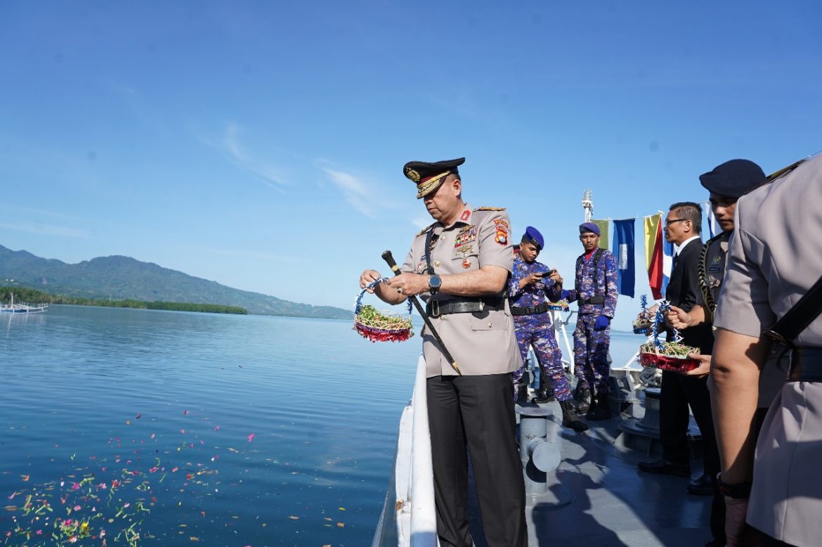 Upacara Tabur Bunga 79 Tahun Bhayangkara Polda Sulbar: Menghormati Jasa Pahlawan Kemanusiaan Maritim