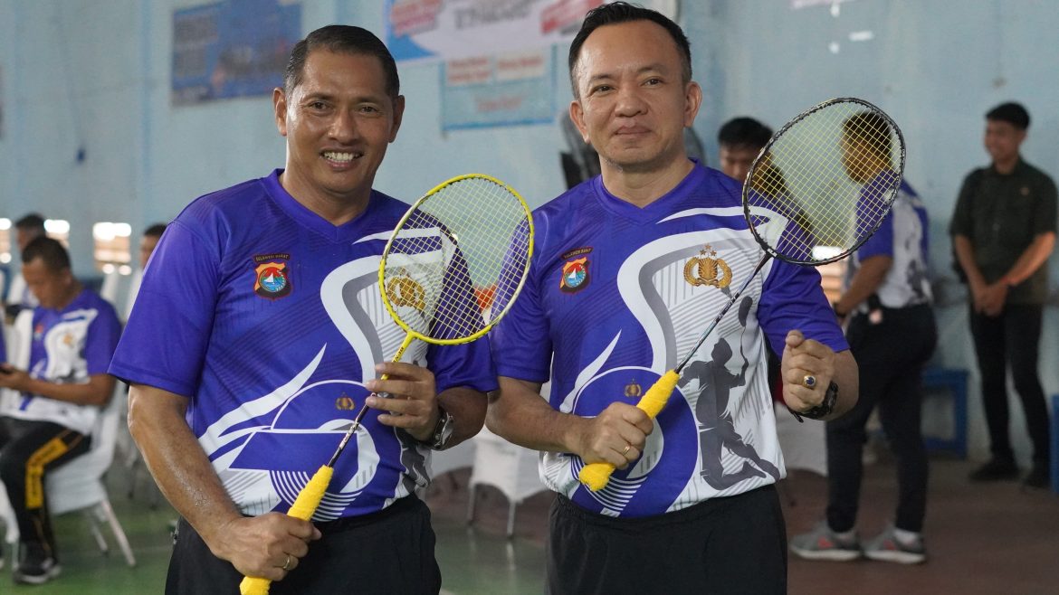 Di HUT Bhayangkara Ke 79 Polda Sulbar Laksanakan Lomba Badminton