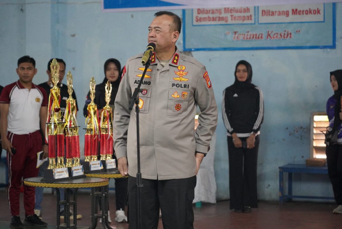 Turnamen Bulu Tangkis HUT Bhayangkara ke-79 Sukses Digelar, Kapolda Sulbar Apresiasi Semangat Juang Peserta