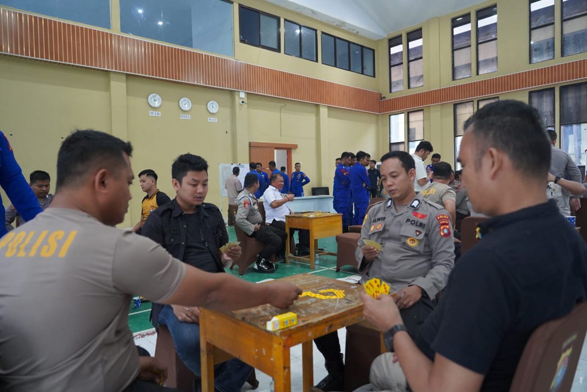 Polda Sulbar Gelar Lomba Domino Penuh Keakraban